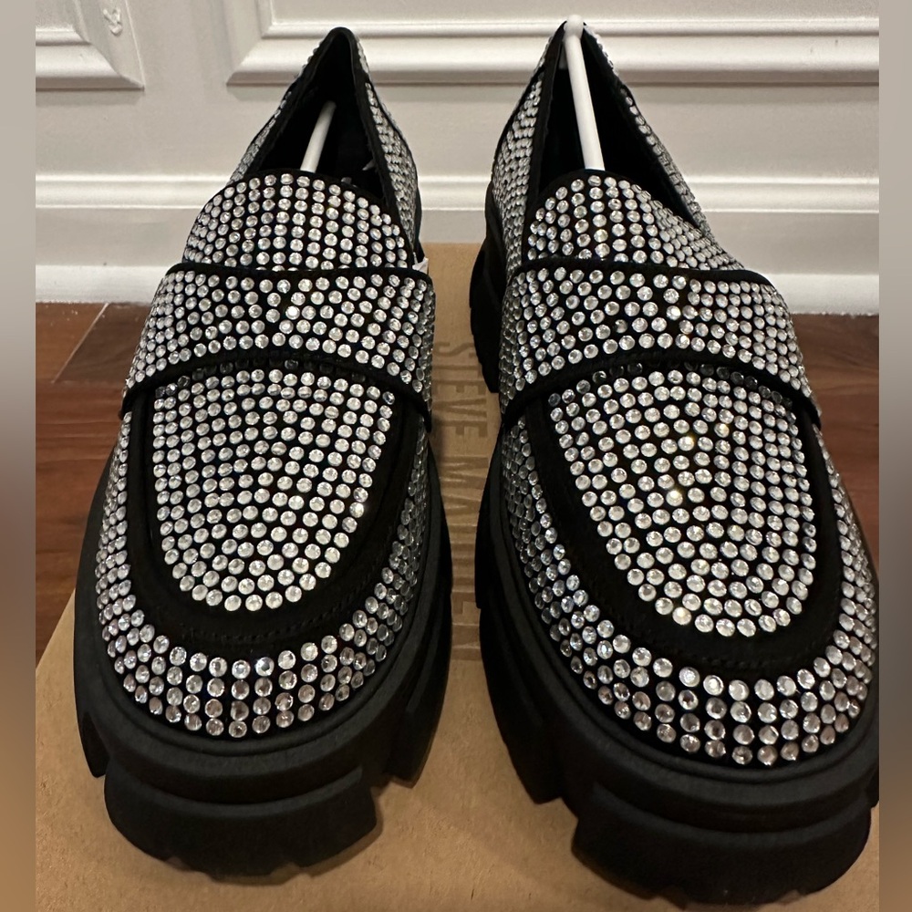 New With Box Steve Madden Trifecta platform loafers with Rhinestones / Size 8.5